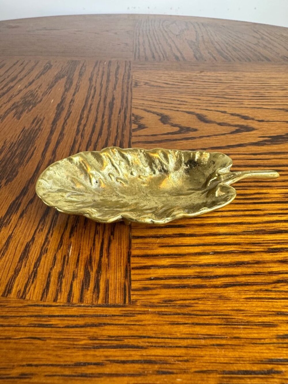 Virginia Metalcrafters Brass Midcentury 1952 Primrose Leaf Trinket Tray Footed